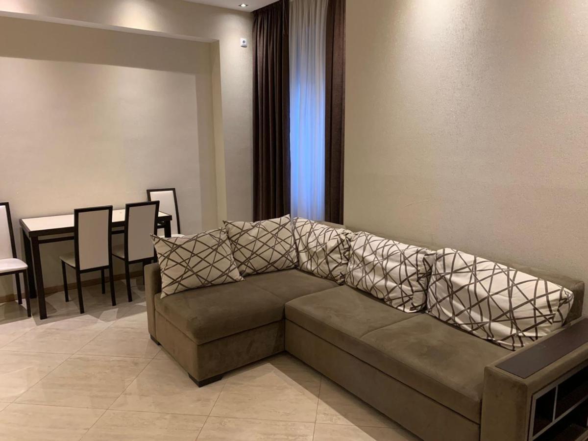 Apartment Three Bedroom In Saburtalo